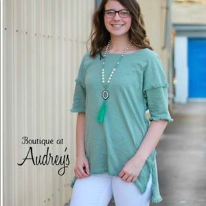 UMGEE USA  boutique top. XL